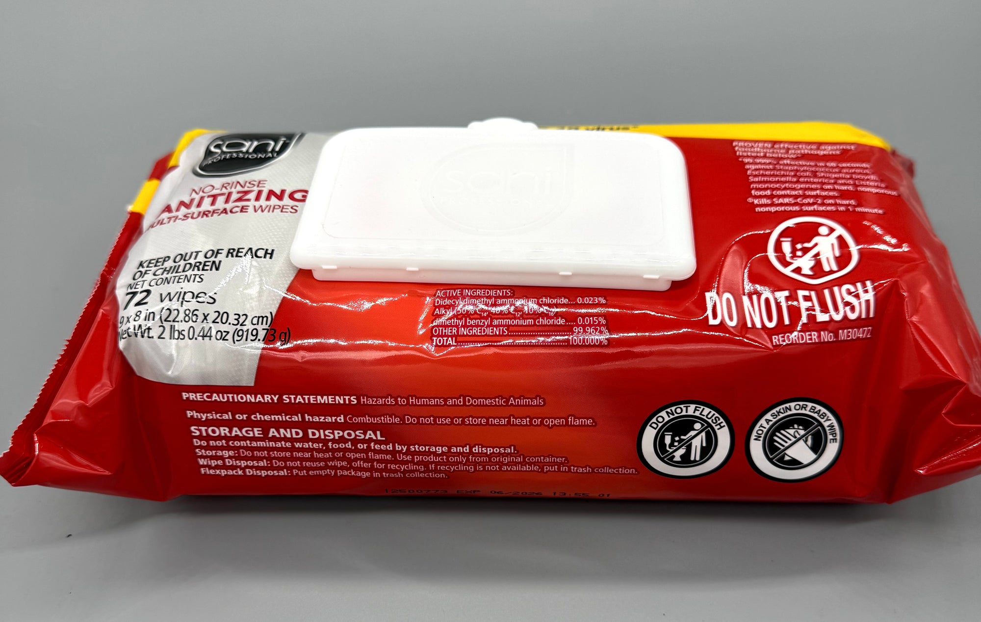 Sani Professional No-Rinse sanitizing wipe